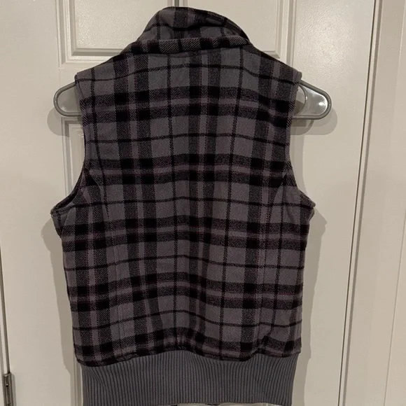 Roxy Black and Gray Checkered Vest - Picture 6 of 6